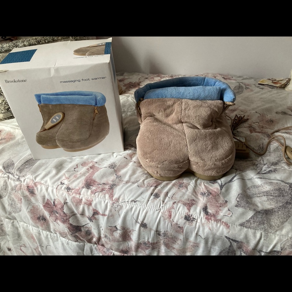 Heated foot massager